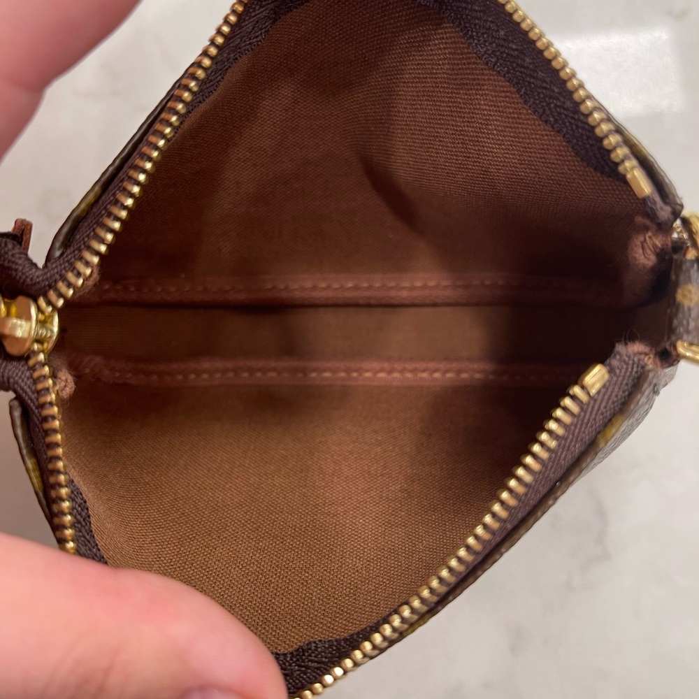 Louis Vuitton monogram mini pochette - Picture 15 of 16